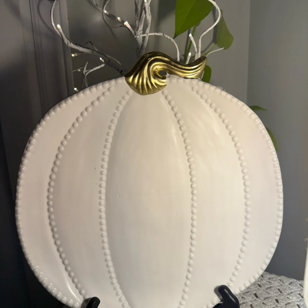 12” Pumpkin Platter with Gold Accent